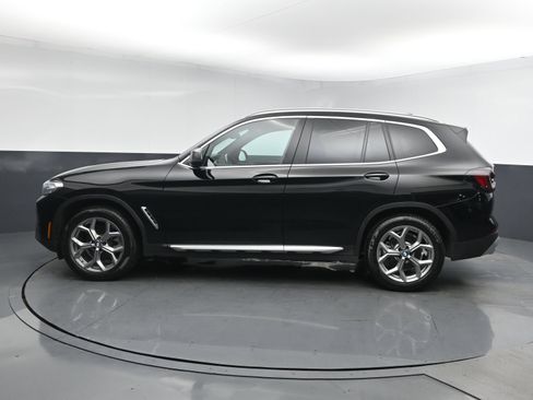 Used 2024 BMW X3 xDrive30i w/ Premium Essential Package AWD/4WD image 4