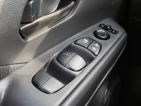 Certified 2020 Nissan Kicks S image 25