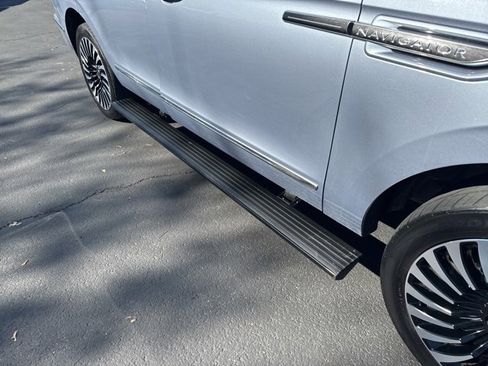 Used 2018 Lincoln Navigator Black Label w/ Cargo Package image 10