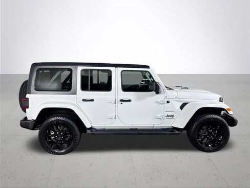 Used 2021 Jeep Wrangler Unlimited Sahara AWD/4WD image 5