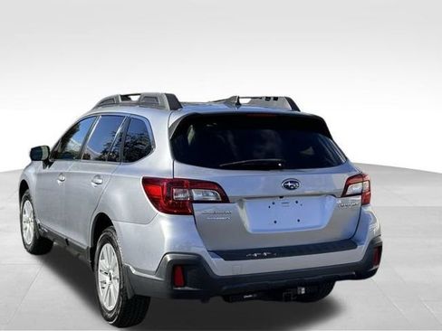 Used 2018 Subaru Outback 2.5i Premium image 5