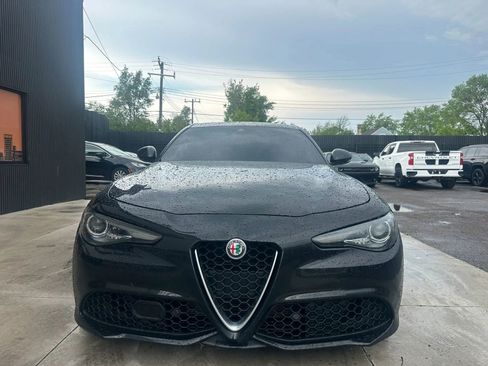 Used 2018 Alfa Romeo Giulia Ti Sport w/ Quick Order Package 22S Sport AWD/4WD image 2