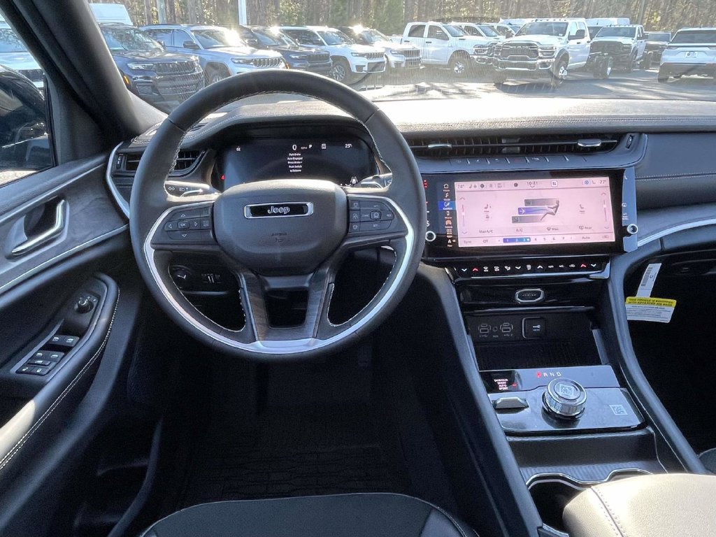 New 2026 Jeep Grand Cherokee Altitude AWD/4WD image 21