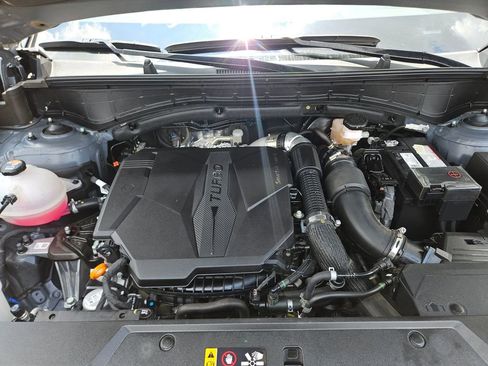 Used 2025 Hyundai Santa Fe SEL FWD image 23