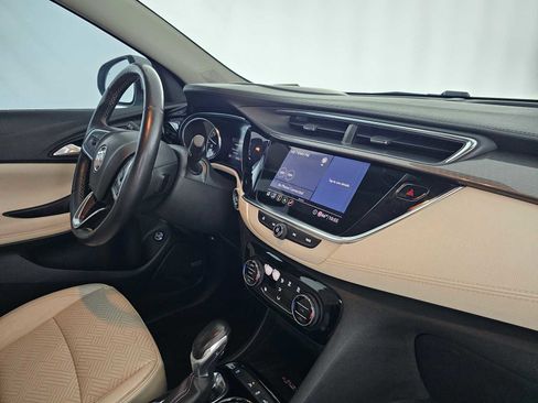 Used 2020 Buick Encore GX Essence w/ Experience Buick Package FWD image 11