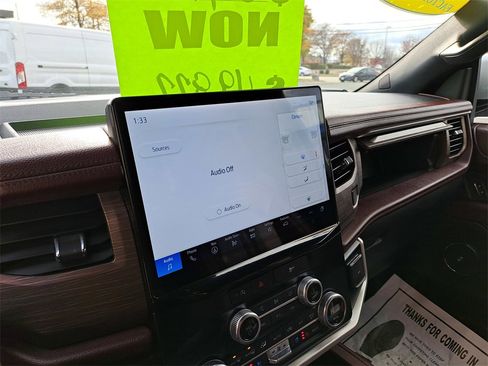 Used 2024 Ford Expedition Max Limited image 10