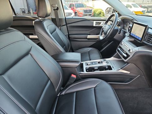 Used 2023 Ford Explorer XLT w/ Equipment Group 202A AWD/4WD image 10