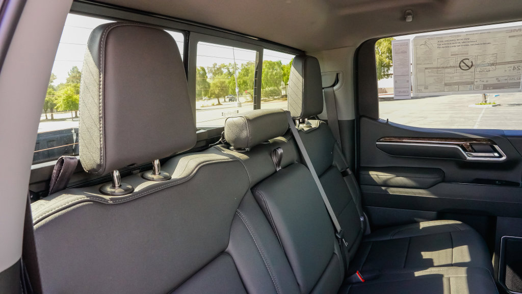 Used 2026 GMC Sierra 1500 Elevation w/ Elevation Premium Package AWD/4WD image 14
