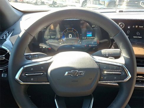 New 2026 Chevrolet Equinox ACTIV image 11