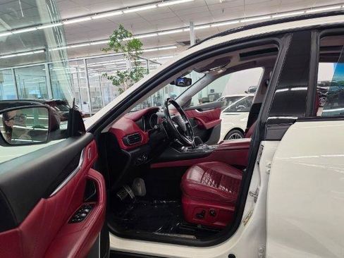 Used 2019 Maserati Levante S GranSport AWD/4WD image 8