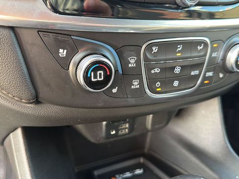 Used 2022 Chevrolet Traverse High Country FWD image 26