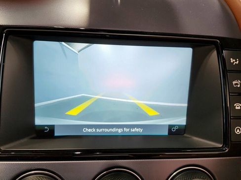 Used 2018 Jaguar F-TYPE Convertible image 20