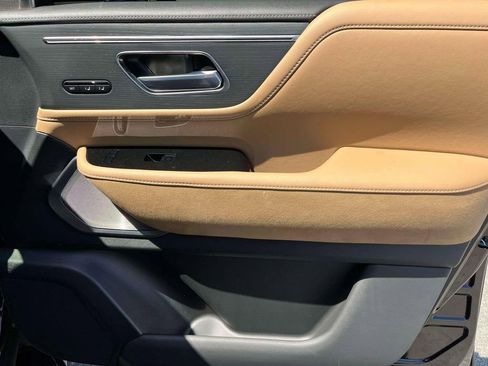 Used 2025 INFINITI QX80 Sensory AWD/4WD image 22
