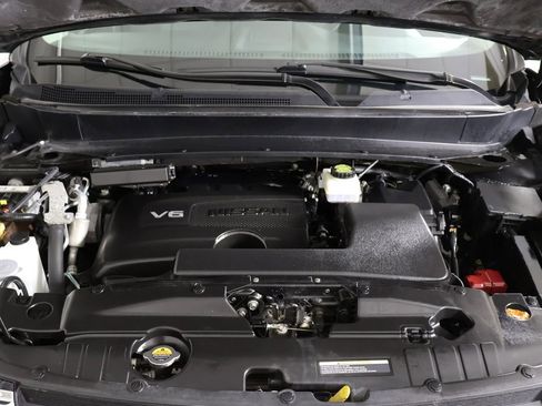 Used 2020 Nissan Pathfinder S image 17