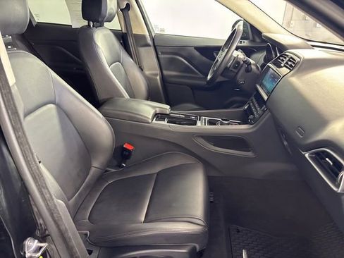 Used 2019 Jaguar F-PACE Premium AWD/4WD image 23