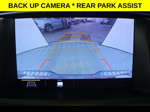 Used 2022 GMC Canyon AT4 image 9