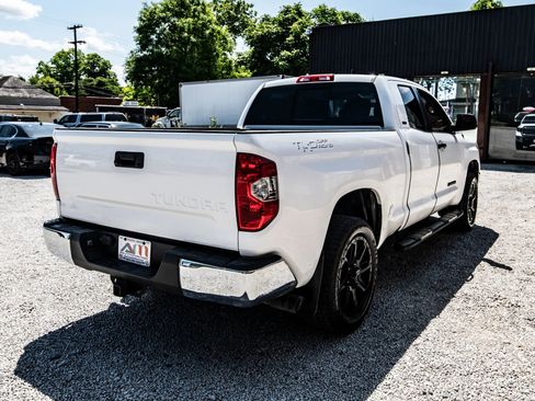 Used 2018 Toyota Tundra SR5 RWD image 11