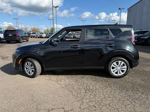 Used 2024 Kia Soul LX FWD image 8