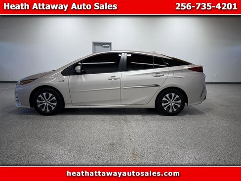 Used 2021 Toyota Prius Prime Limited image 1