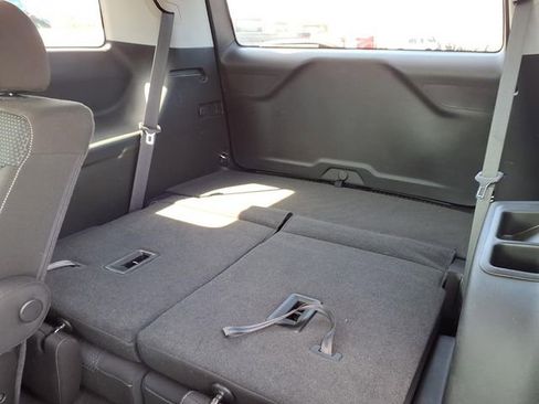 Used 2023 GMC Acadia SLE w/ Driver Convenience Package image 21