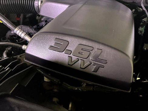 Used 2024 RAM 1500 Classic SLT AWD/4WD image 33
