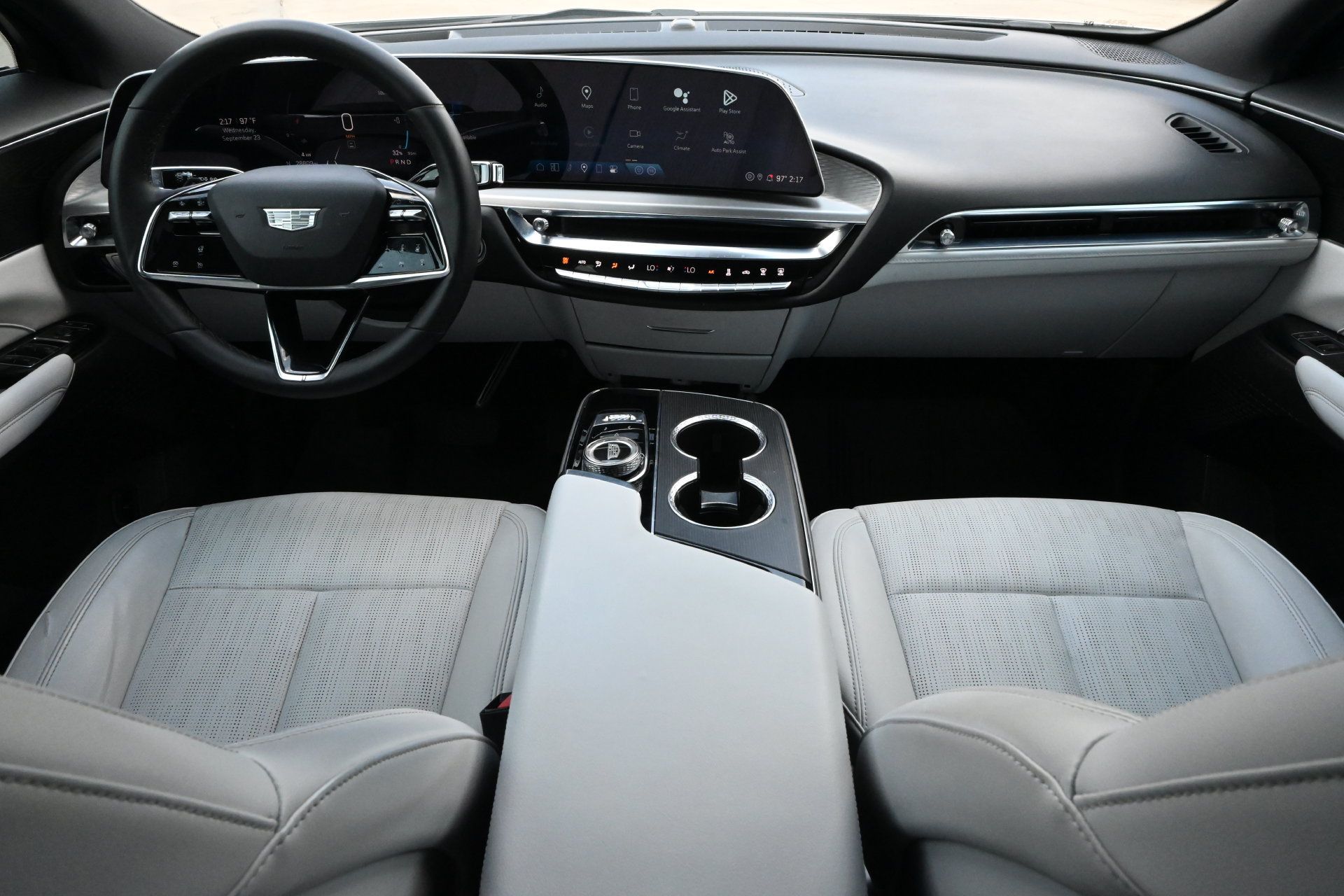 Certified 2024 Cadillac Lyriq Luxury w/ LPO, Floor Liner Package RWD image 7