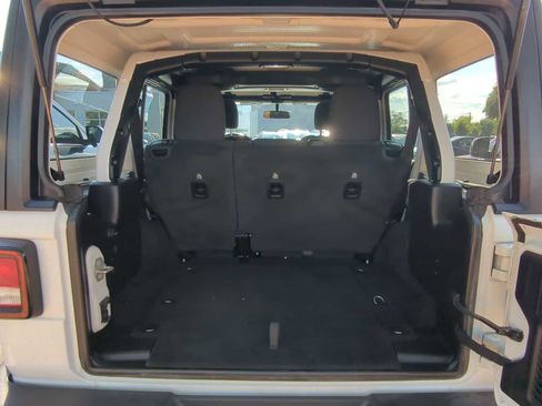 Used 2023 Jeep Wrangler Sport S image 33