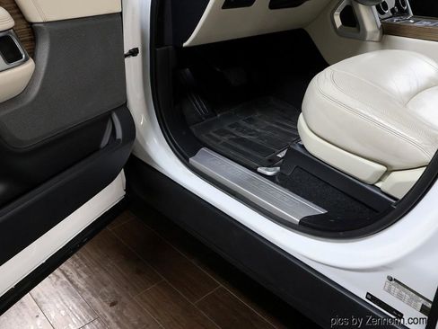 Used 2019 Land Rover Range Rover HSE image 28