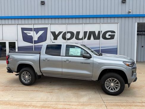 New 2026 Chevrolet Colorado LT w/ LT Convenience Package AWD/4WD image 1