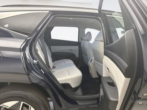 Used 2025 Hyundai Tucson SEL AWD/4WD image 18