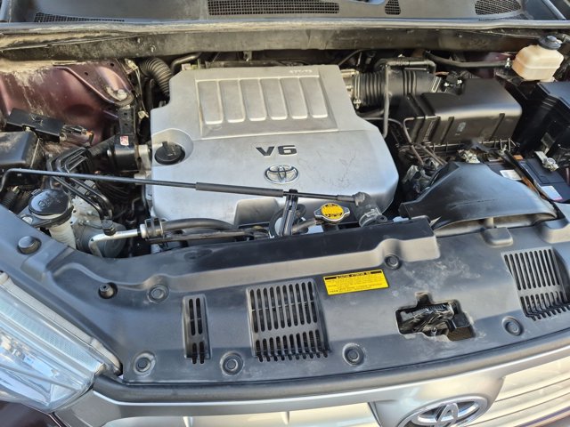 Used 2012 Toyota Highlander Limited w/ Tow Pkg FWD image 24