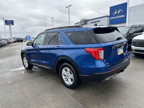 Used 2022 Ford Explorer XLT w/ Equipment Group 202A image 12