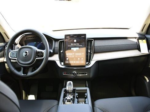 New 2026 Volvo XC90 B6 Plus w/ Protection Package Premier AWD/4WD image 19
