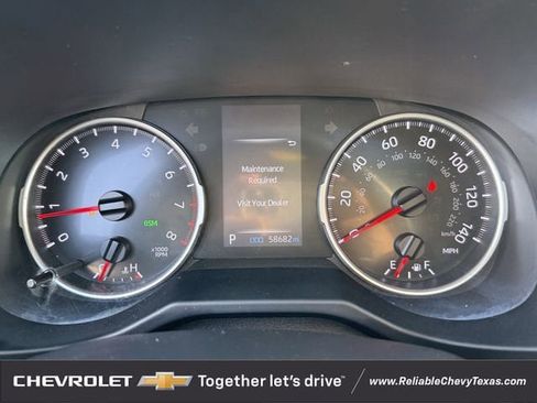 Used 2022 Toyota RAV4 XLE Premium image 8