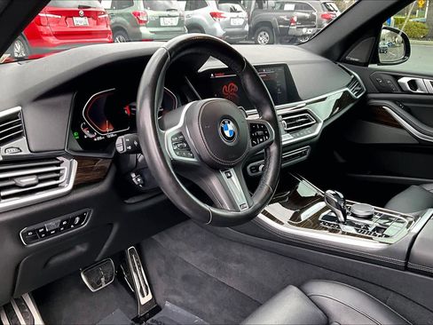 Used 2019 BMW X5 xDrive50i w/ M Sport Package image 17