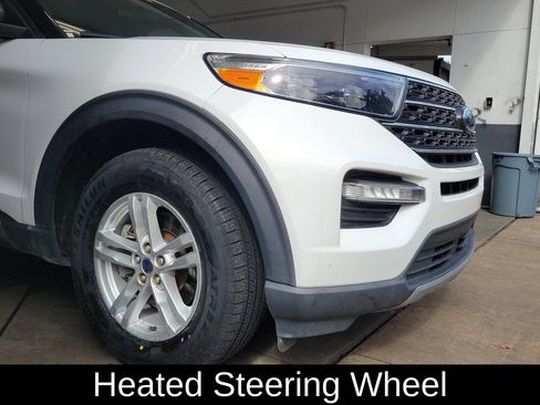 Used 2023 Ford Explorer XLT w/ Equipment Group 202A AWD/4WD image 10