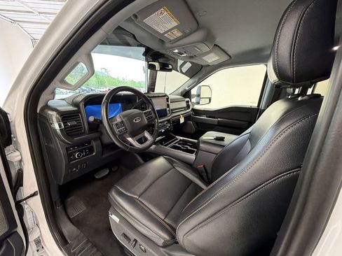 Used 2024 Ford F250 Lariat image 10
