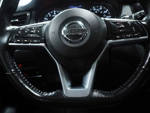 Used 2017 Nissan Rogue Sport SV w/ SV Premium Package AWD/4WD image 14