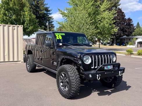 Used 2020 Jeep Gladiator Overland AWD/4WD image 3