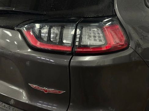 Used 2022 Jeep Cherokee Trailhawk w/ Comfort/Convenience Group image 7