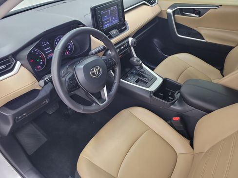 Certified 2022 Toyota RAV4 XLE Premium FWD image 24