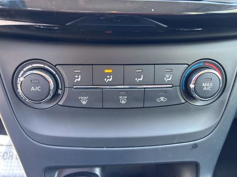 Used 2017 Nissan Sentra SV FWD image 24