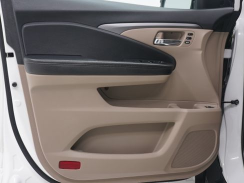 Used 2022 Honda Pilot EX-L image 16