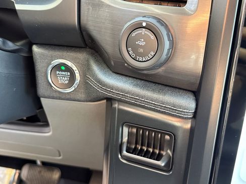 New 2025 Ford F150 Lightning Flash AWD/4WD image 32