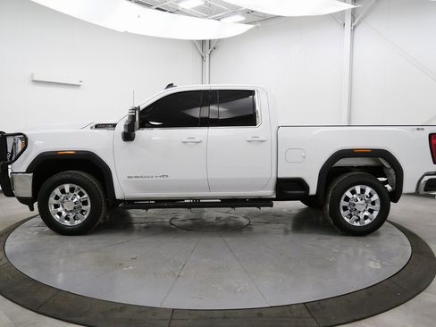 Used 2022 GMC Sierra 2500 SLE w/ X31 Off-Road Package image 4