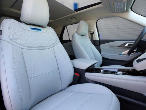 New 2026 Ford Explorer Platinum image 23