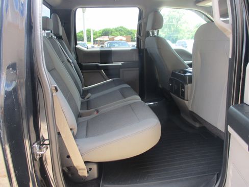 Used 2016 Ford F150 XL w/ Equipment Group 101A Mid AWD/4WD image 11