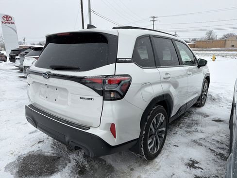 Used 2025 Subaru Forester Touring w/ Popular Package - Touring image 7