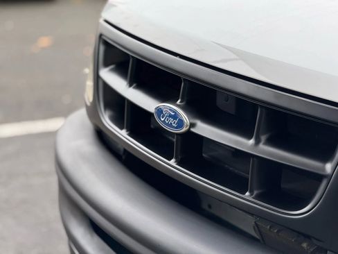 Used 1997 Ford F150 2WD Regular Cab image 9