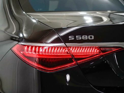 Used 2022 Mercedes-Benz S 580 4MATIC Sedan image 9